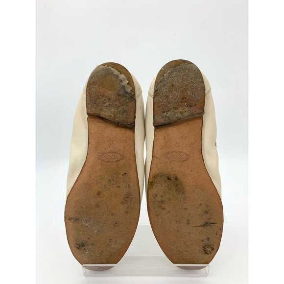 Tods Womens Ivory Leather Loafers With Silver Buckle Accent Size 37 - Picture 9 of 9